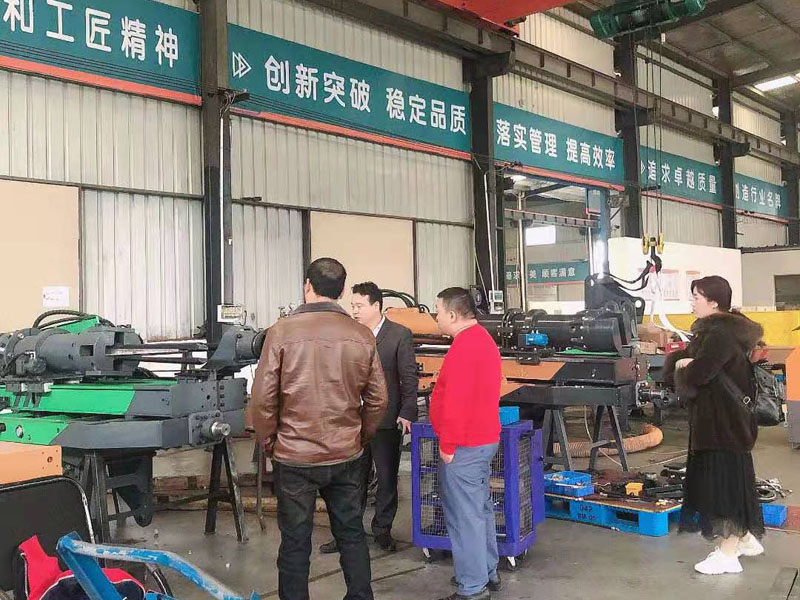 機(jī)載式巖石劈裂機(jī)一開能產(chǎn)多少方？